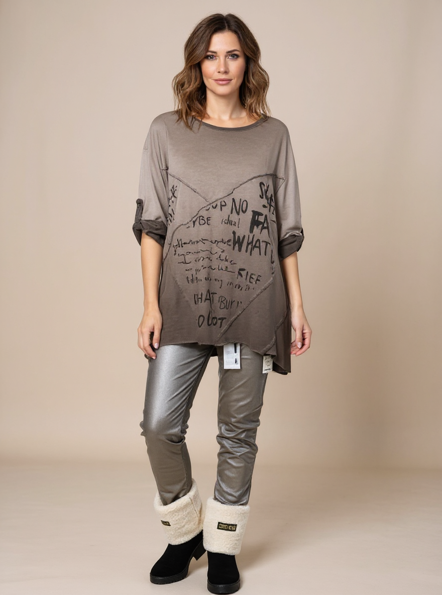 Chocolate Issima sweater one size (tot 44)