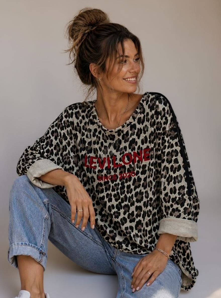 Prachtige `Leopard Shirt one size passend tot mt 46