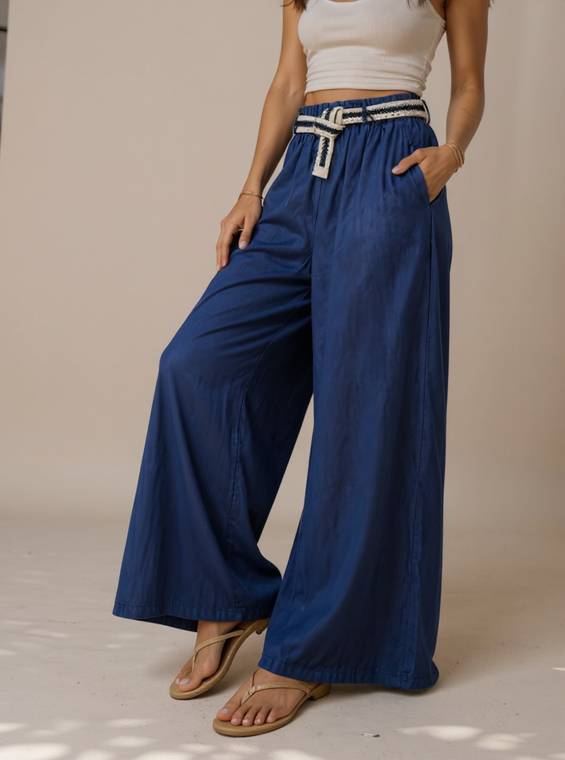 Wijd vallende zomer broek met ceintuur one size (Past tot mt 40)