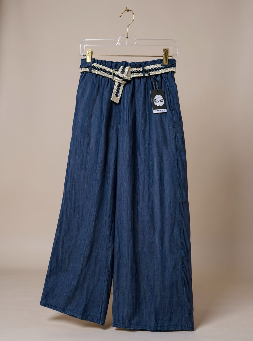 Wijd vallende zomer broek met ceintuur one size (Past tot mt 40)